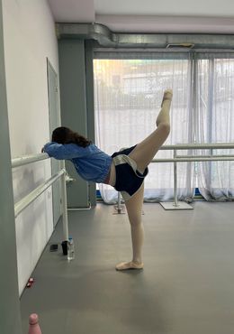 Δάσκαλοι Χορού Ελένη Αποστολου 